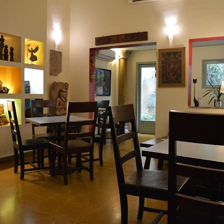 G 49 Bed & Breakfast New Delhi Ngoại thất bức ảnh